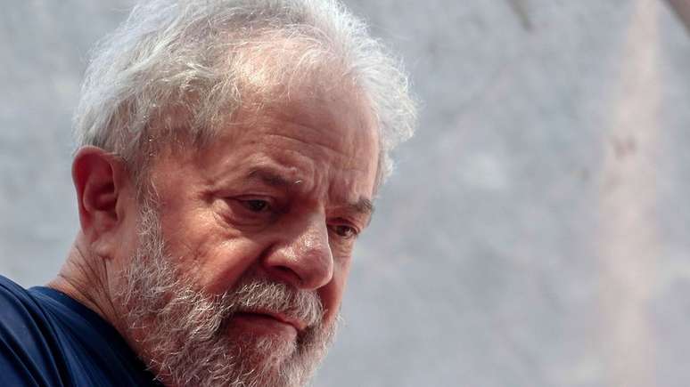 Atos referentes aos processos do ex-presidente Lula poderiam ser punidos com legislação atual que espera sanção do presidente
