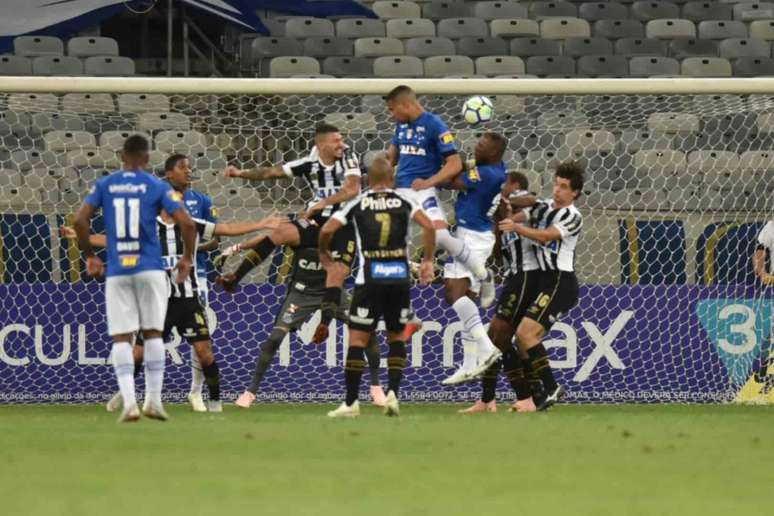 No último duelo, Cruzeiro venceu o Santos, por 2 a 1, no Mineirão (Ivan Storti/Santos)