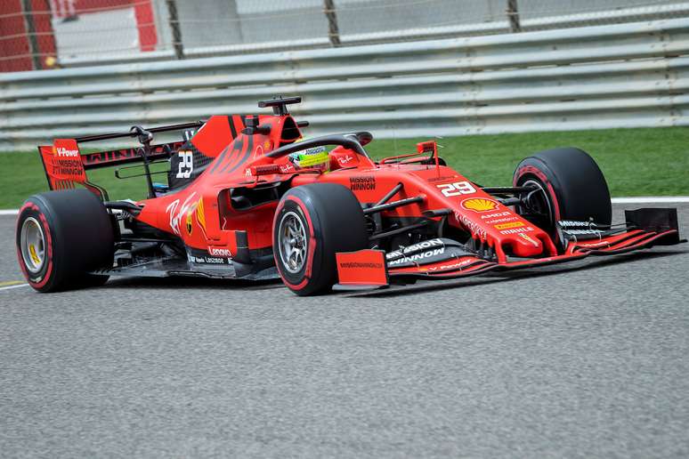 Mercedes “não conseguiu espaço” para Schumacher sem seu programa de jovens