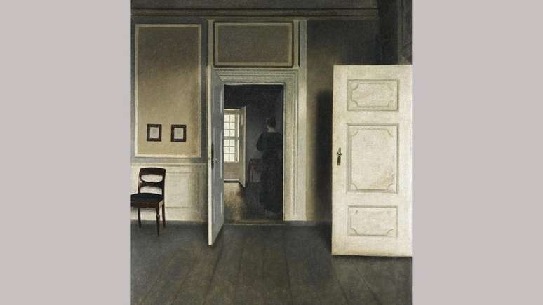 'Interior, Strandgarde 30' (1901), em que sua esposa Ida está na sombra, de frente para uma parede, é um exemplo de como ele magistralmente evoca a solidão