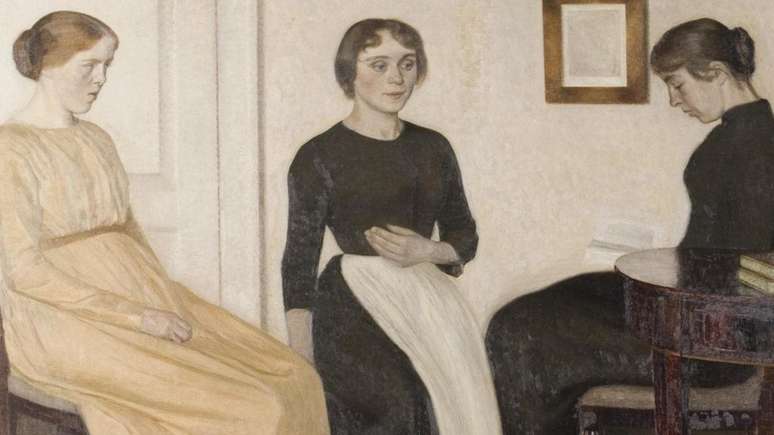 Ida é retratada com suas duas cunhadas no desconfortável retrato de família 'Três Moças' (1895)