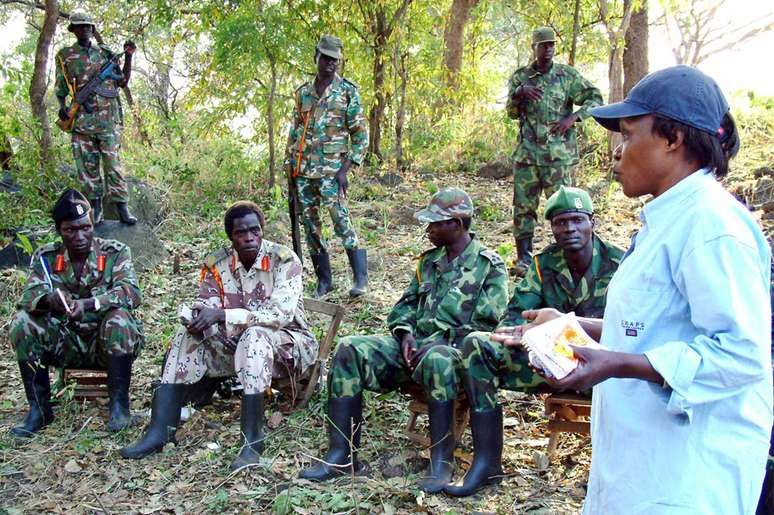 Conversas com o LRA em Uganda, em dezembro de 2004