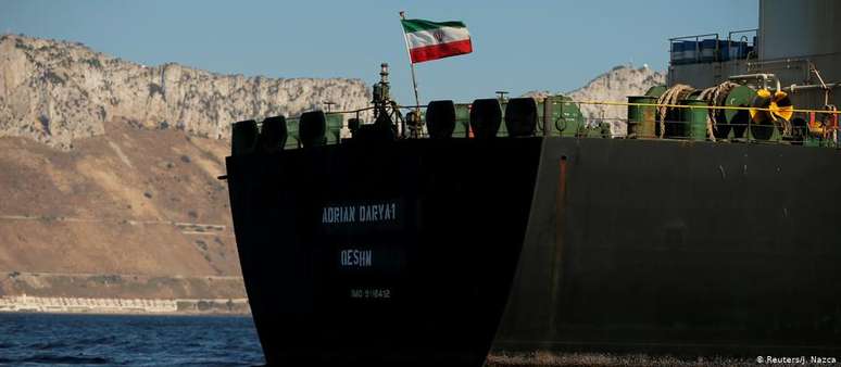 Rebatizado Adrian Darya 1 e sob bandeira iraniana, petroleiro se prepara para zarpar