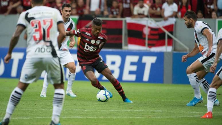 Bruno Henrique foi o autor do gol do Flamengo após passar pela marcação (Foto: Alexandre Vidal / Flamengo)