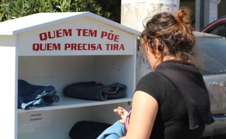 Casa de roupas permite a realização de doação de peças