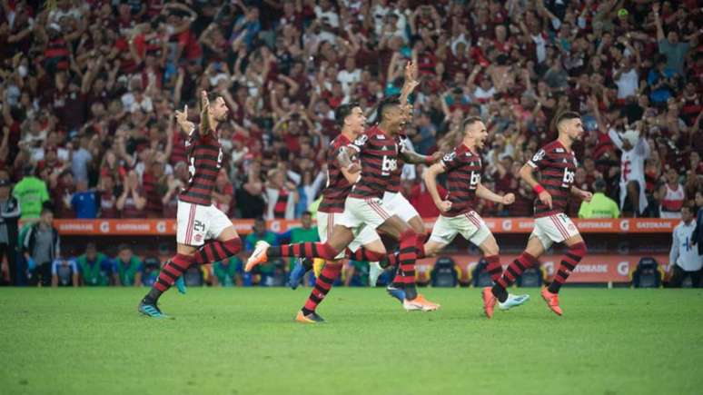 Nação tem comparecido em grande peso ao Maracanã em 2019 (Foto: Alexandre Vidal e Marcelo Corte/Flamengo)
