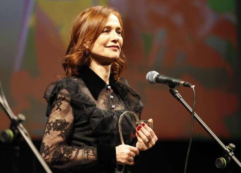 Atriz francesa Isabelle Huppert será premiada em Veneza