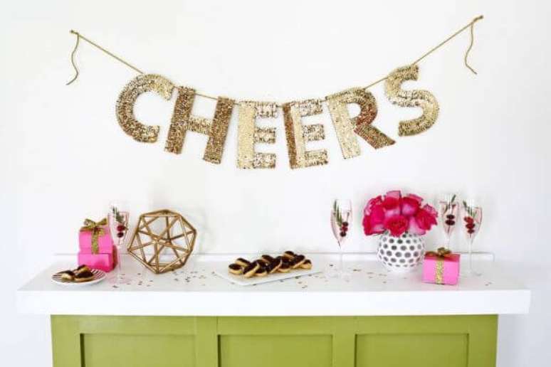 11. Os moldes de letras grandes são as melhores opções para decorar festas de aniversário – Por: Pinterest