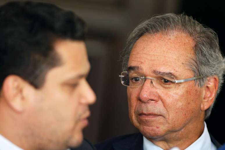 Presidente do Senado, Davi Alcolumbre, e o ministro da Economia, Paulo Guedes
05/08/2019
REUTERS/Adriano Machado