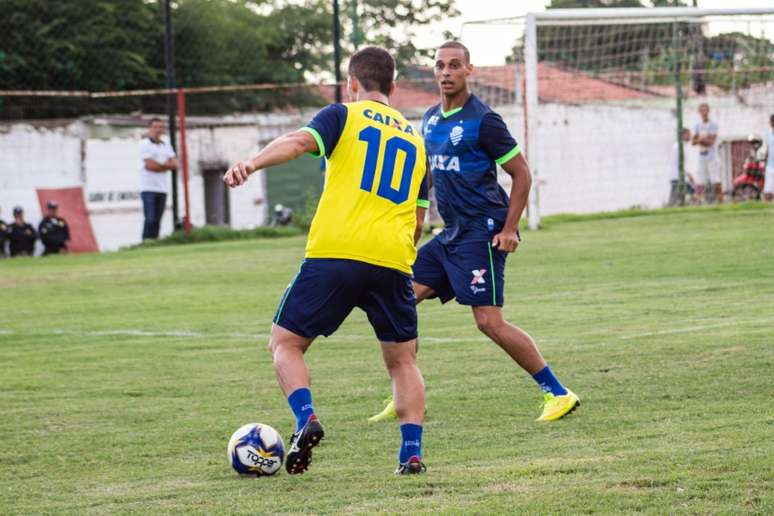 Celsinho espera jogo difícil contra o Cruzeiro (Divulgação/CSA)