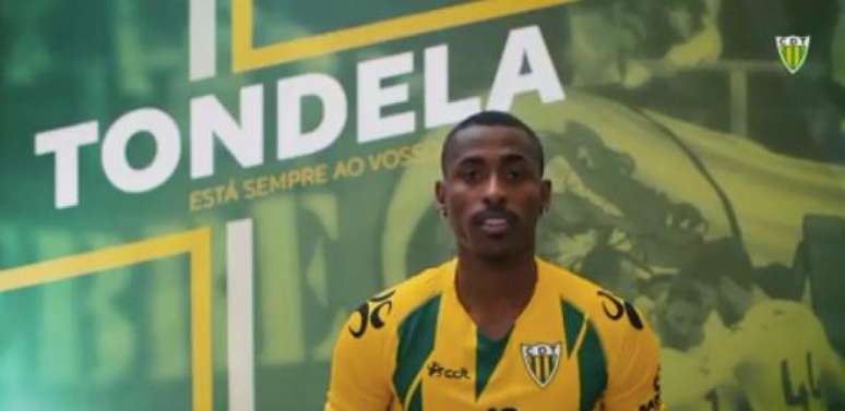 Denilson deve fazer sua estreia pelo Tondela, domingo, diante do Marítimo (Foto:Divulgação / Tondela)