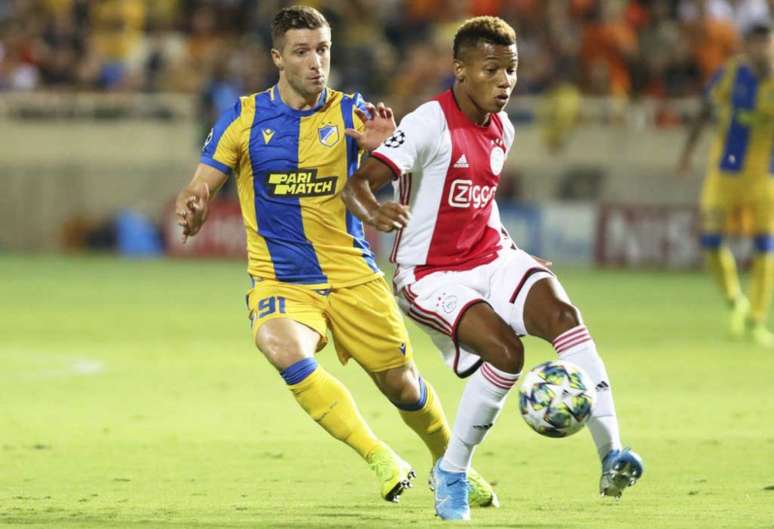 David Neres não conseguiu marcar para o Ajax (Foto: AFP)