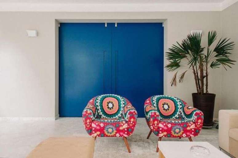 41. Pinturas de casas internas com a porta azul, super moderna – Por: Codecorar