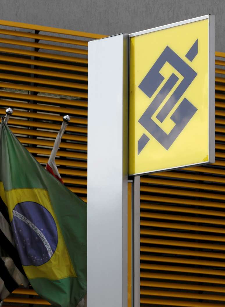 Logotipo do Banco do Brasil é visto na frente de uma agência do banco, em São Paulo. 9/8/2018. REUTERS/Paulo Whitaker