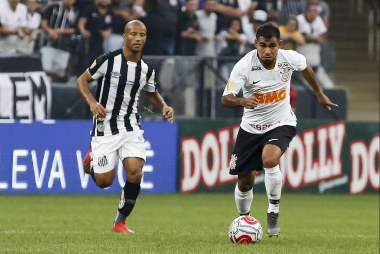 Sornoza é dúvida na escalação do Corinthians (Foto: Rodrigo Gazzanel/RM Sports)