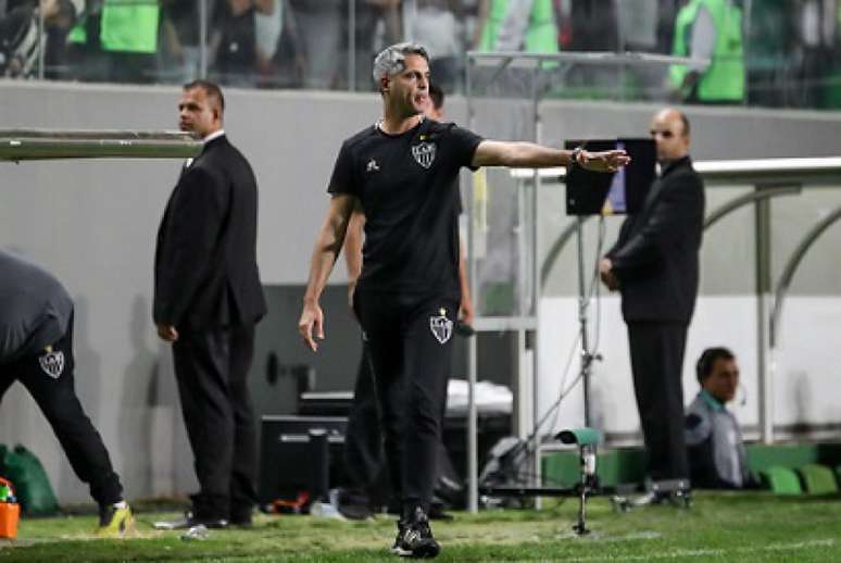 O Galo teve muitas chances de gol, porém, não conseguia converter as oportunidades em gols- (DOUGLAS MAGNO / AFP)