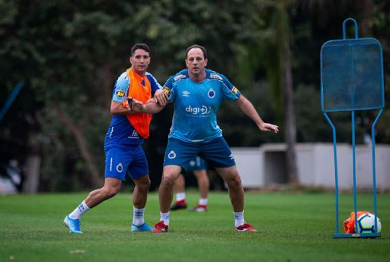 Ceni tem dado atenção especial ao meia Thago Neves desde que chegou ao Cruzeiro- (Bruno Haddad/Cruzeiro)