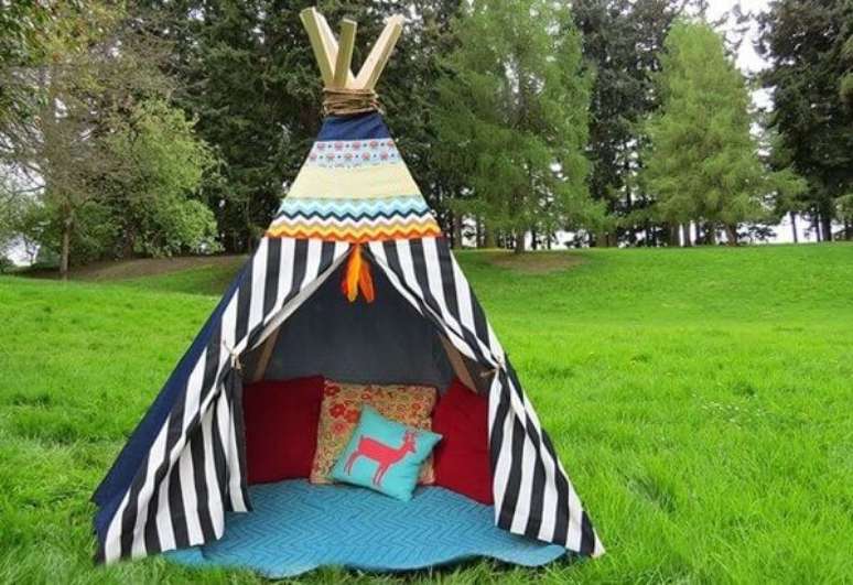 4. Cabaninha infantil oca montada em &aacute;rea externa. Fonte: Habit&iacute;ssimo