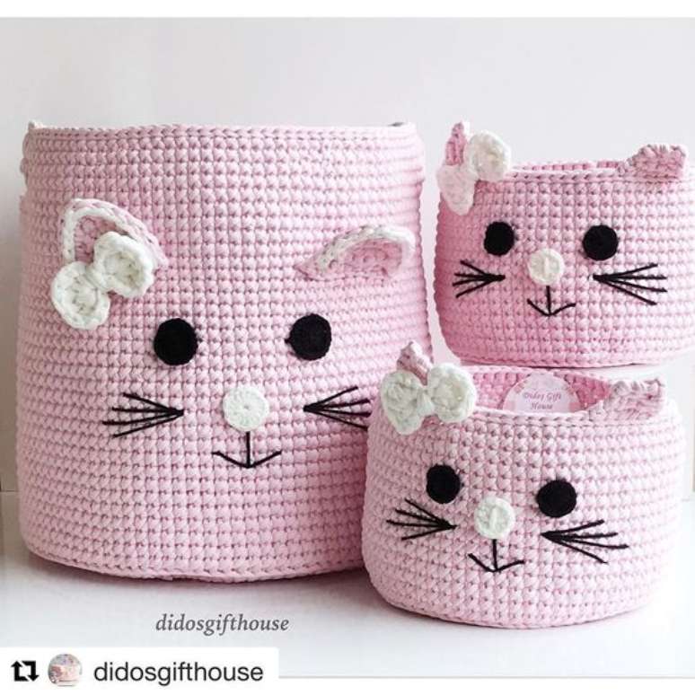 11. É comum encontrar cesto de crochê temáticos. Foto: Instagram