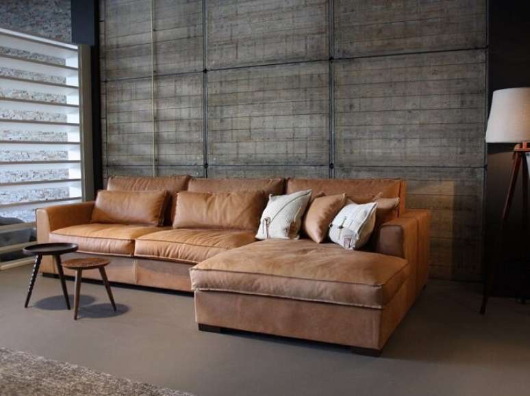 34. Tecido para sofá suede marrom claro. Fonte: Pinterest
