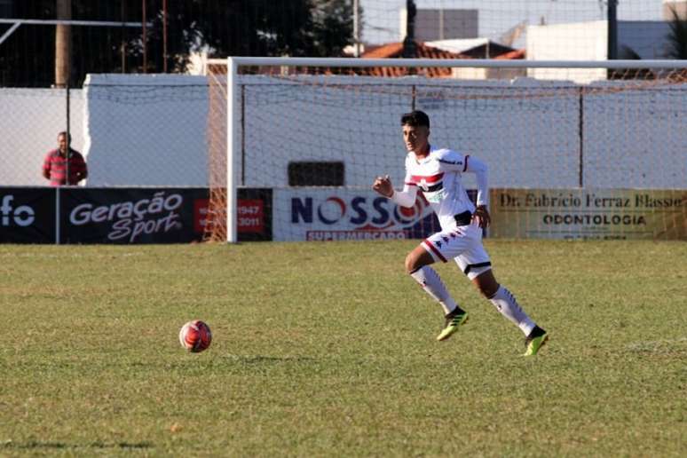 Zagueiro Henrique Medeiros analisou a boa campanha do Botafogo-SP no Paulistão sub-20 (Foto: Divulgação)