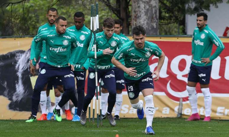 Com Willian à frente, grupo treinou na manhã deste sábado na Academia (Crédito: Cesar Greco/Divulgação)