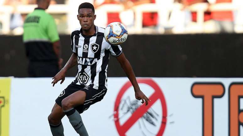 Lucas Barros chegou ao Botafogo com nove anos de idade (Foto: Vitor Silva/SS Press/Botafogo)