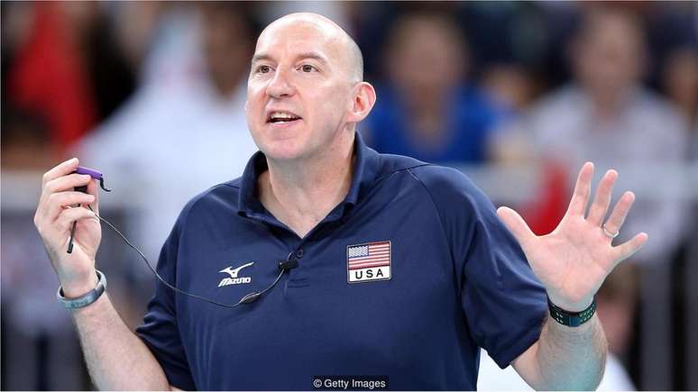 Depois de liderar a equipe masculina de v&ocirc;lei dos EUA rumo ao ouro em Pequim, em 2008, Hugh McCutcheon comandou a equipe feminina para conquistar a prata nos Jogos Ol&iacute;mpicos de Londres de 2012