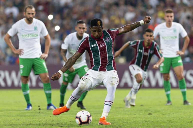 Yony González já recusou outras três propostas para renovar com o Fluminense (Foto: Celso Pupo/Fotoarena)