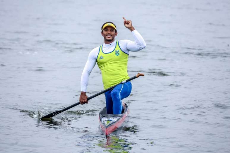 Isaquias Queiroz faturou a sua 12ª medalha em Mundiais (Crédito: Pedro Ramos/ rededoesporte.gov.br)