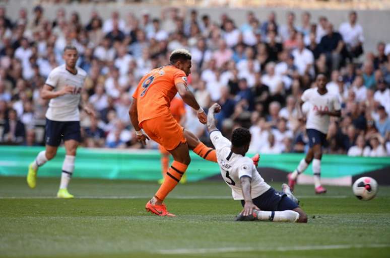 Brasileiro marcou o gol da vitória do Newcastle (Foto: Reprodução/Twitter)