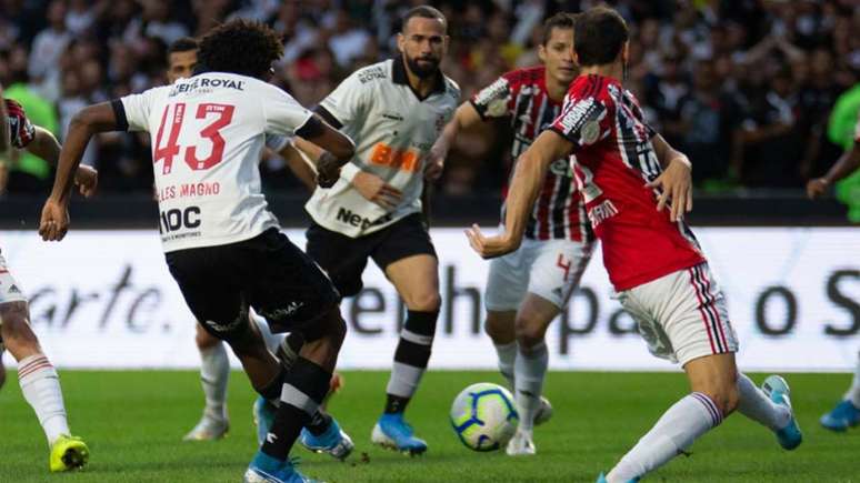 Partida entre Vasco e São Paulo foi um marco do futebol brasileiro (Marcelo Goncalves/Photo Premium/Lancepress!)