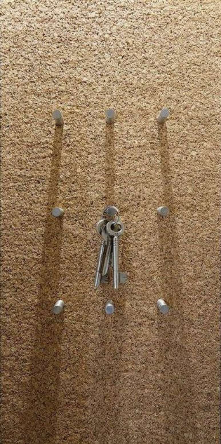 29. Uma cortiça pode dar forma a um porta chave. Foto: Casa Claudia
