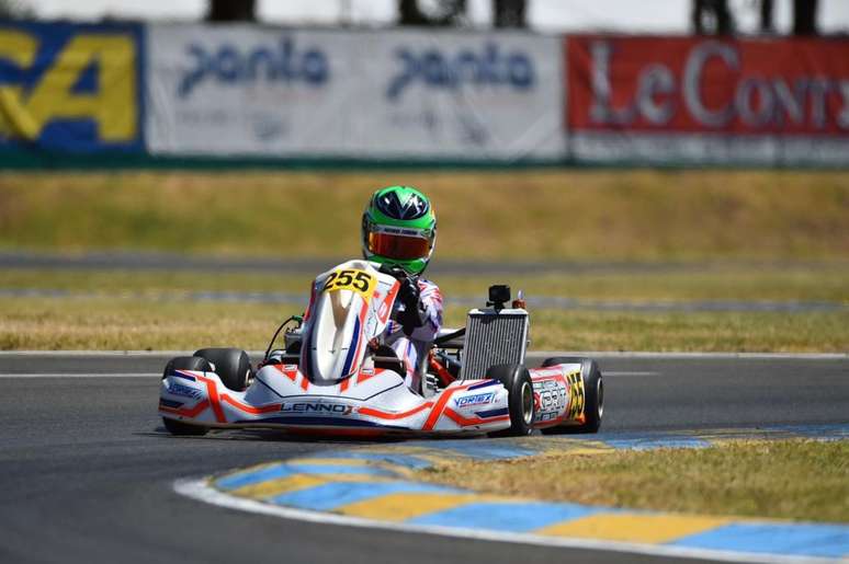 Matheus Ferreira tem ótimo desempenho no Open Mundial de Kart com 3 top-5 e fecha entre 15 melhores