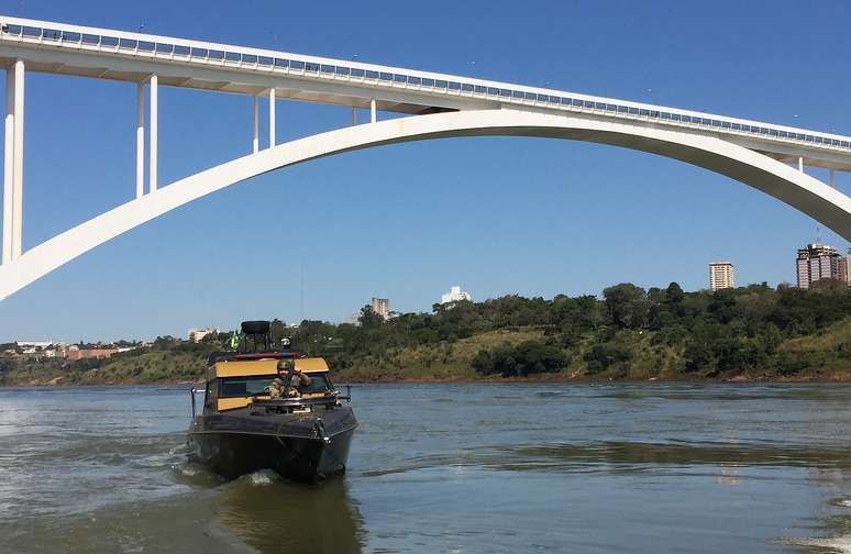 Trecho do rio Paraná na fronteira entre Brasil e Paraguai 
27/07/2016
REUTERS/Stephen Eisenhammer