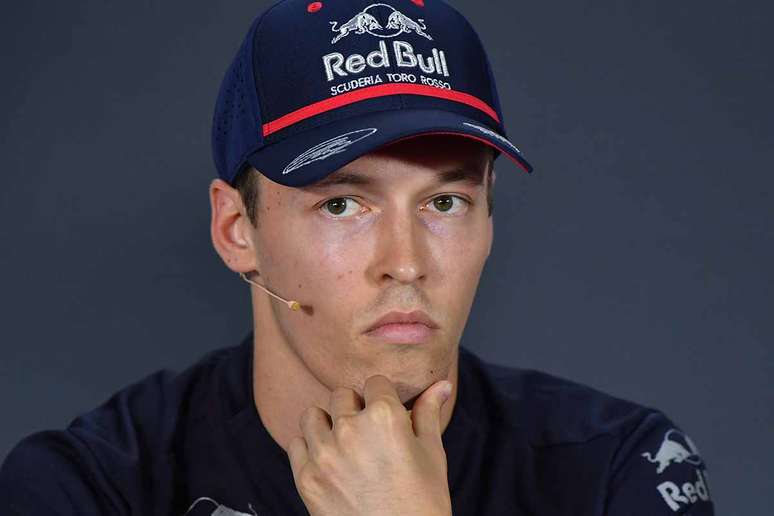 Kvyat diz que as férias de verão chegaram “na hora certa”