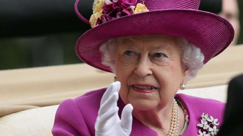 Rainha Elizabeth 2ª tinha pouca margem para barrar a suspensão do Parlamento, caso assim o desejasse