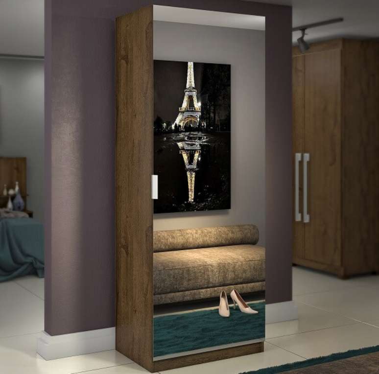 24. A sapateira com espelho pode se tornar uma pe&ccedil;a protagonista no seu quarto. Fonte: Madeira Madeira