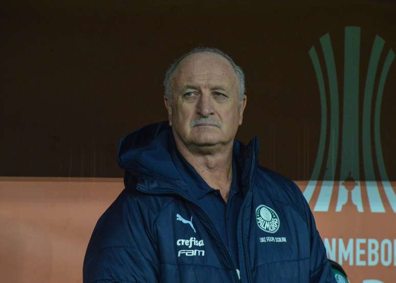 O treinador Felipão do Palmeiras, durante a partida contra a equipe do Grêmio, em jogo válido de ida das quartas de final da Copa Libertadores de 2019, na Arena do Grêmio, em Porto Alegre