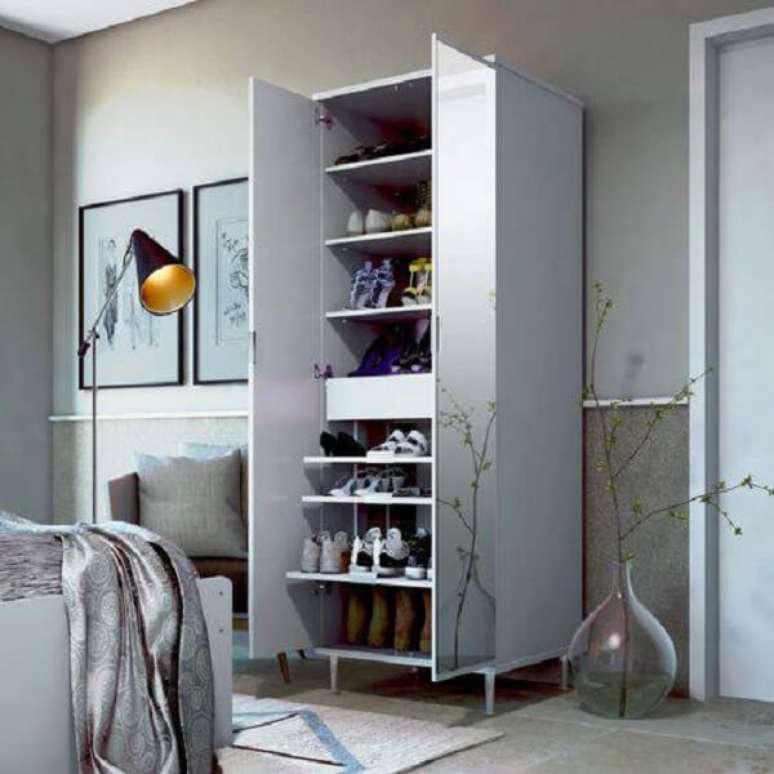 11. Sapateira com espelho duas portas. Fonte: Pinterest