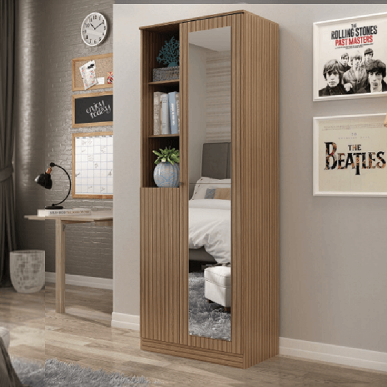 32. Sapateira com espelho e nichos que auxiliam na organiza&ccedil;&atilde;o. Fonte: Pinterest