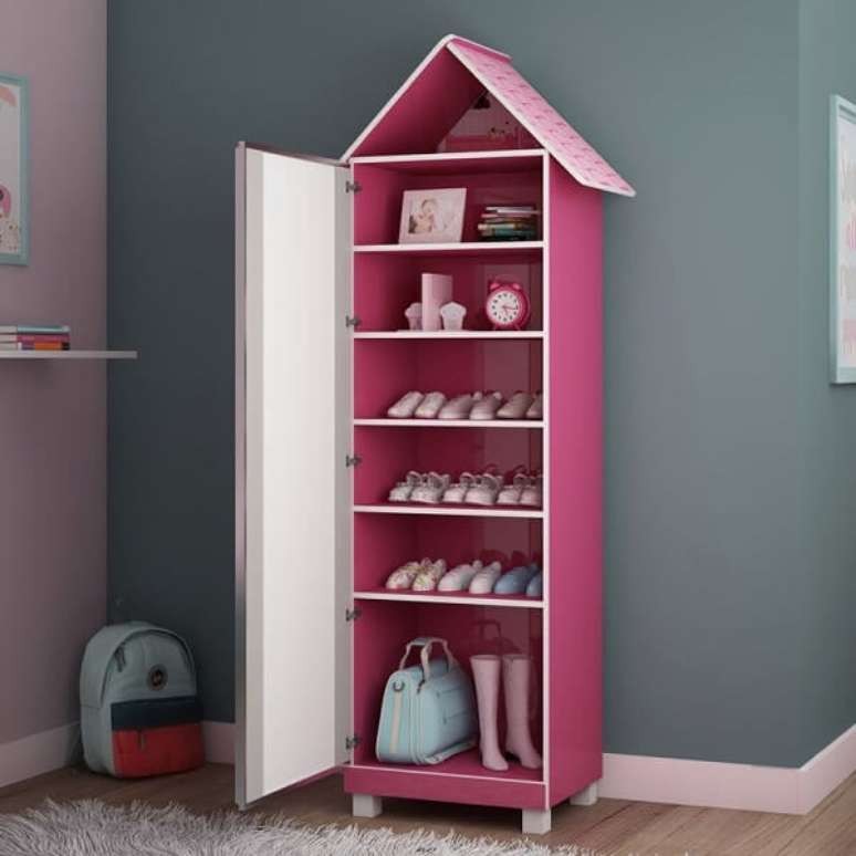44. Sapateira com espelho modelo casinha para quarto infantil. Fonte: Pinterest