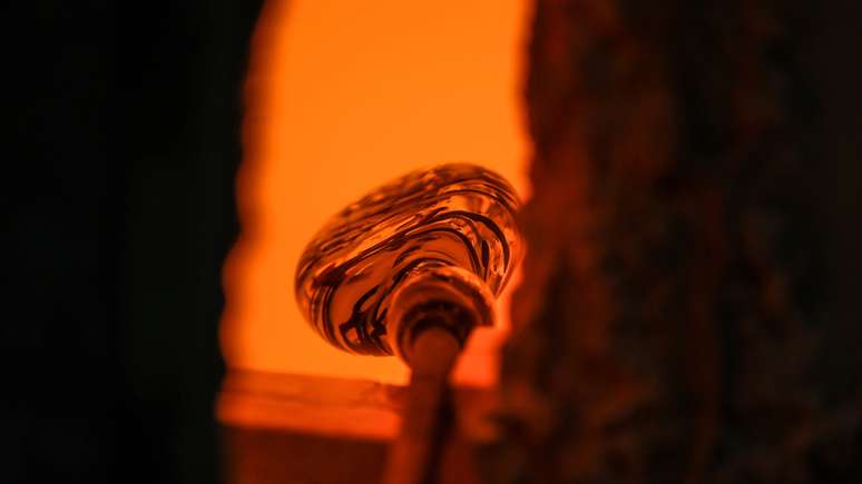 Sem o fogo, n&atilde;o ter&iacute;amos vidro, nem pl&aacute;stico, nem metal