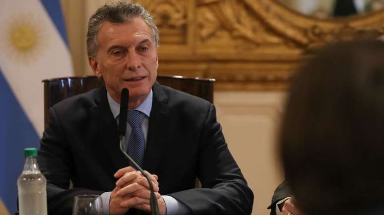 O governo de Mauricio Macri (foto) tentará alongar o prazo para pagamento das dívidas, de modo que os prazos não caiam todos no próximo mandato