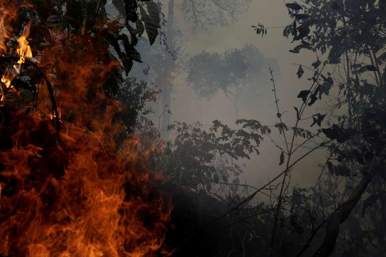 Incêncio na Amazônia, perto de Porto Velho 27/8/2019 REUTERS/Ricardo Moraes