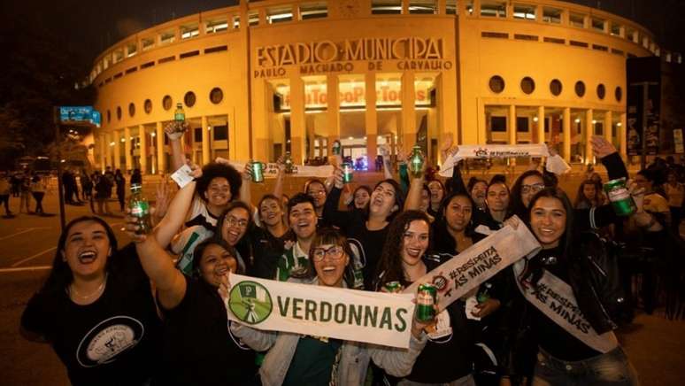 Torcidas rivais se uniram para torcer pela Seleção Brasileira Feminina, na última quinta-feira (Foto: Divulgação)