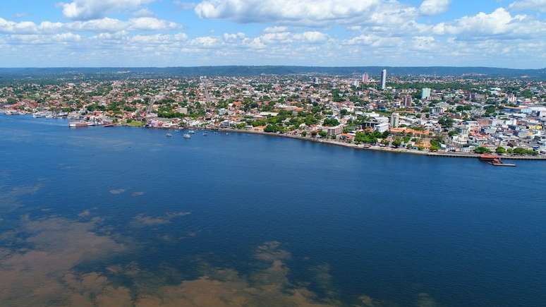 Banhada pelo rio Tapaj&oacute;s, Santar&eacute;m tem 300 mil habitantes, mas servi&ccedil;os de sa&uacute;de da cidade atendem cerca de 1,2 milh&atilde;o de pessoas distribu&iacute;das por mais de 500 mil quil&ocirc;metros quadrados