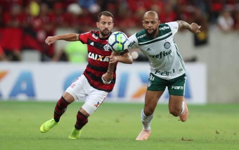 No último encontro entre as equipes, em outubro de 2018 e no Maracanã, empate em 1 a 1 (Foto: G. de Souza/CRF)