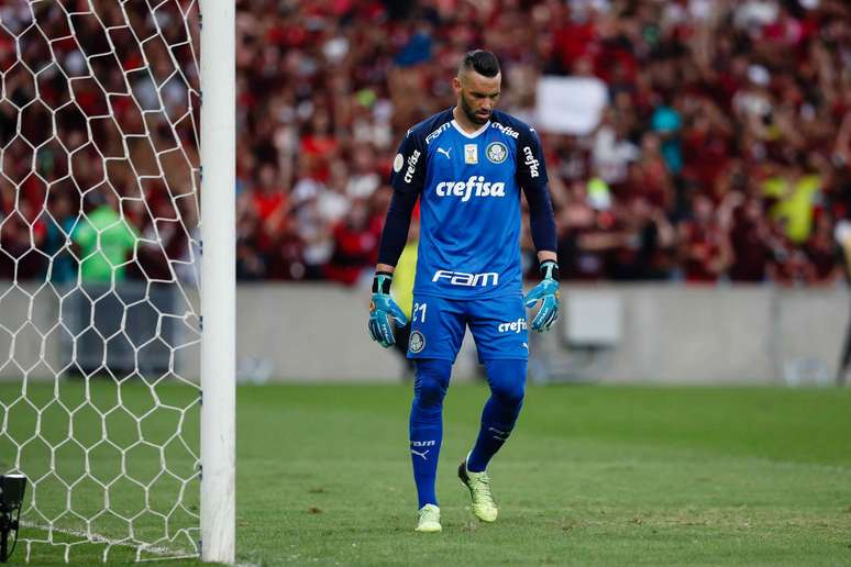 O goleiro Wéverton, do Palmeiras, durante partida contra o Flamengo válida pela 17ª rodada do Campeonato Brasileiro, realizada no Estádio do Maracanã, na zona norte do Rio de Janeiro, na tarde deste domingo, 1º de setembro de 2019