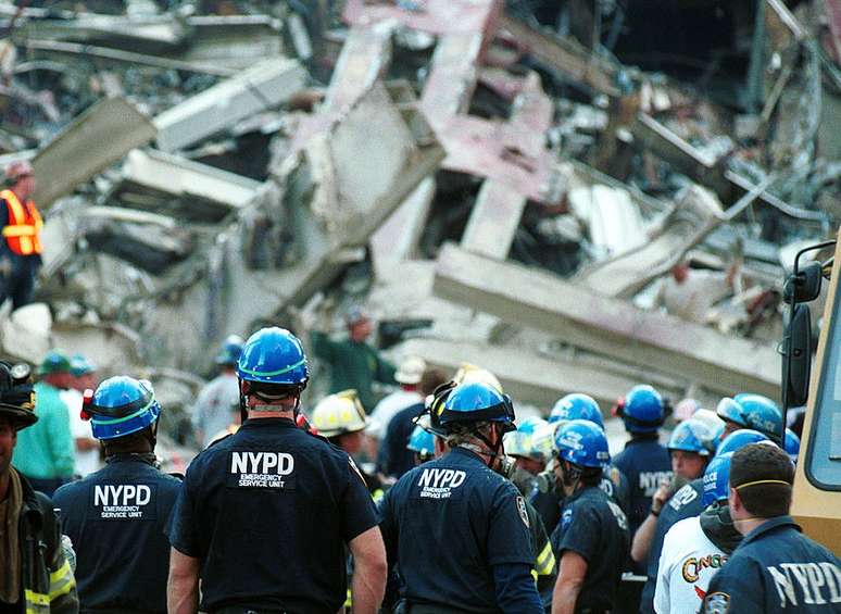 Voo da American Airlines, que levava 101 pessoas a bordo, colidiu com uma das torres do WTC